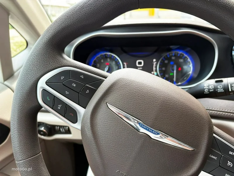 Chrysler Pacifica 29