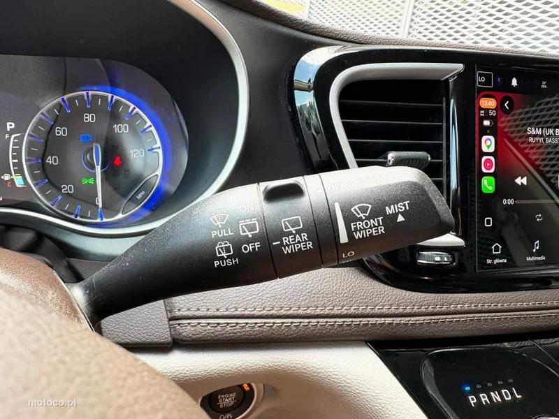 Chrysler Pacifica 30