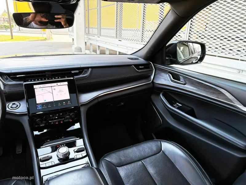Jeep Grand Cherokee 15