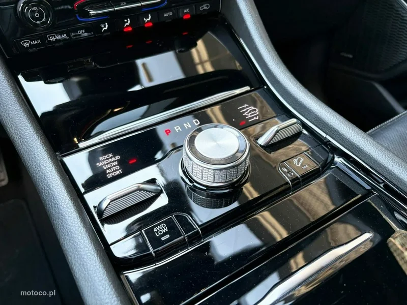 Jeep Grand Cherokee 24