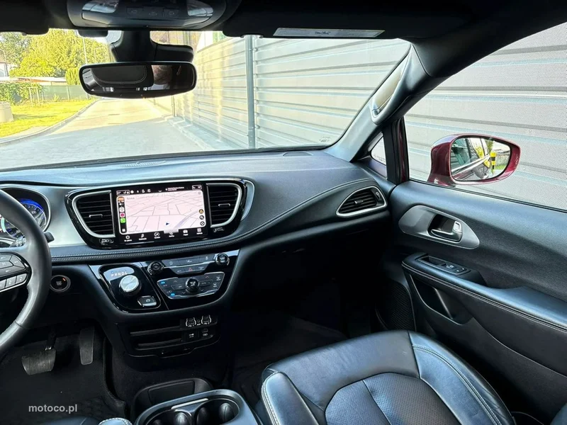Chrysler Pacifica 19