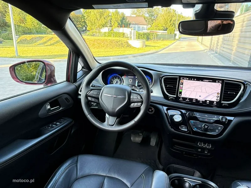 Chrysler Pacifica 21