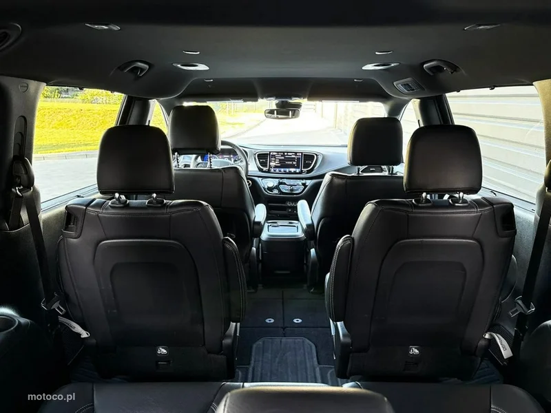 Chrysler Pacifica 33