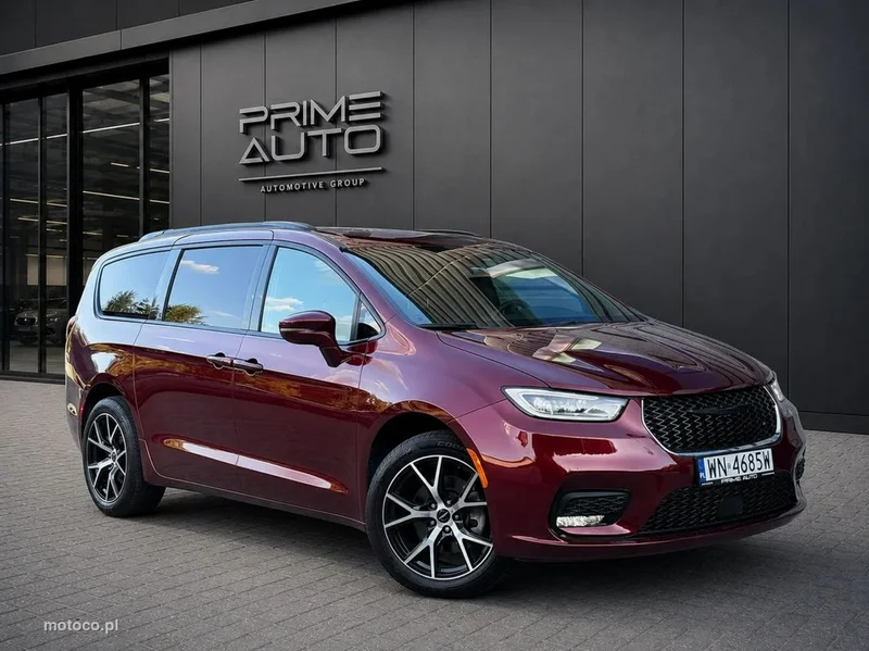 Chrysler Pacifica 8