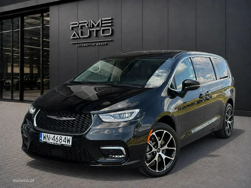 Chrysler Pacifica 2