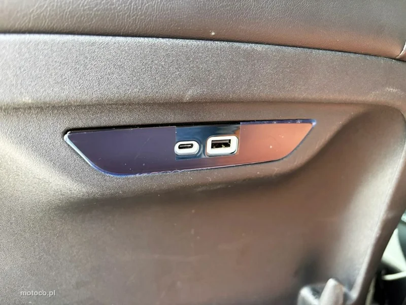 Chrysler Pacifica 30