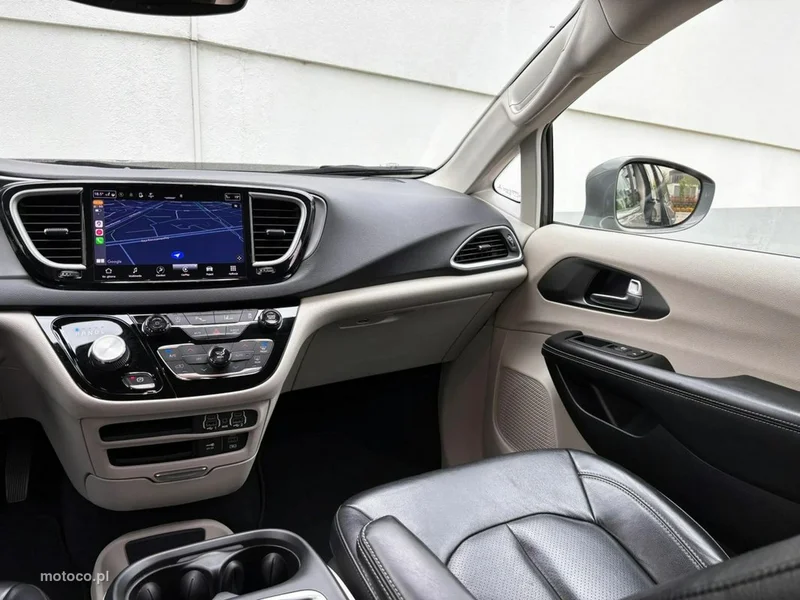 Chrysler Pacifica 20