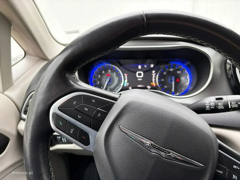 Chrysler Pacifica 22