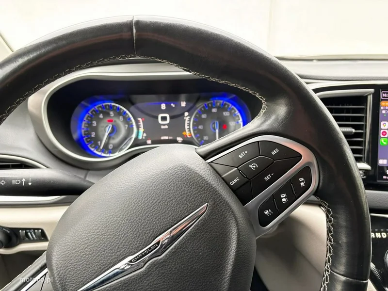 Chrysler Pacifica 23