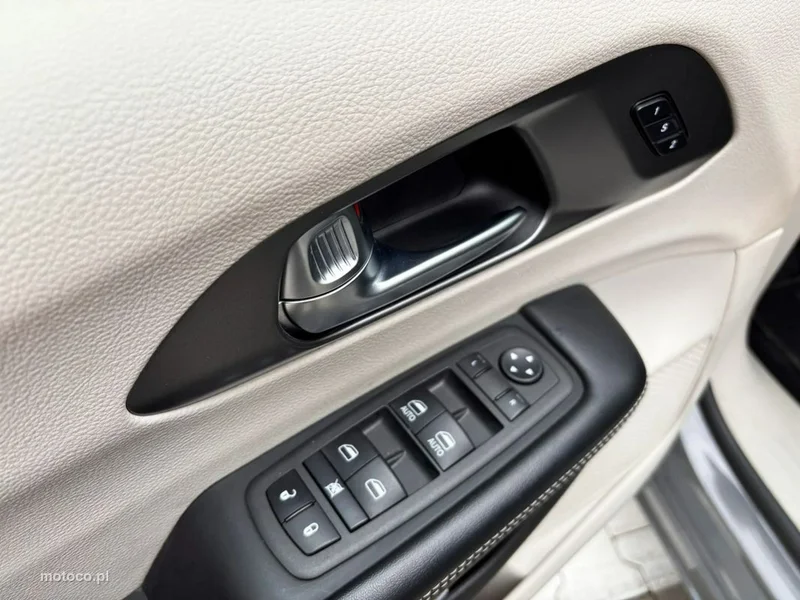 Chrysler Pacifica 26
