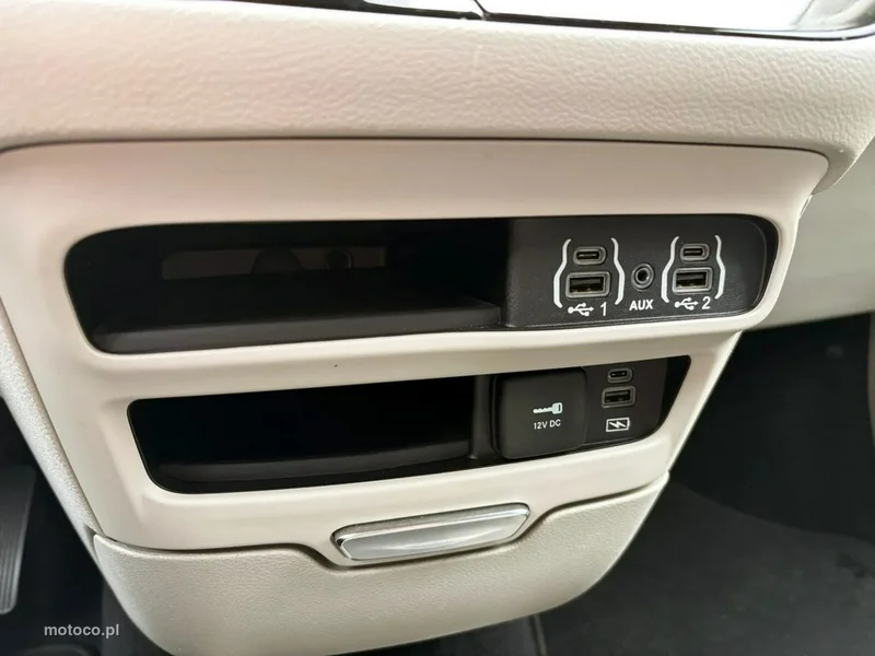 Chrysler Pacifica 34