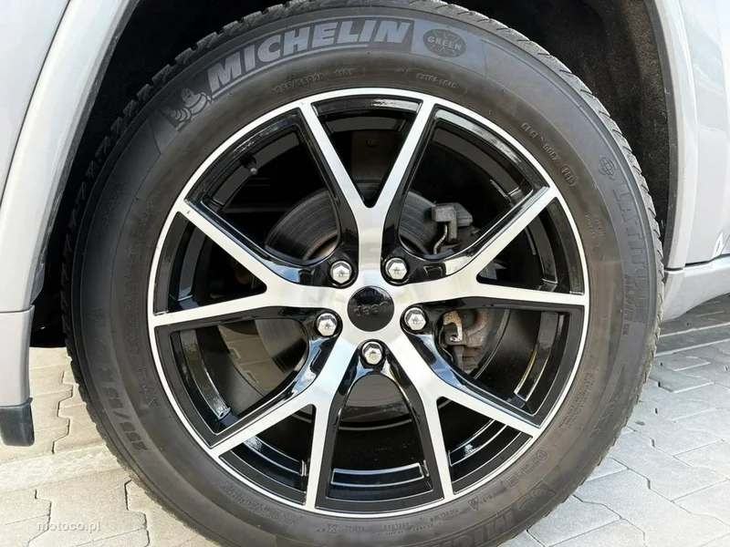 Jeep Grand Cherokee 11