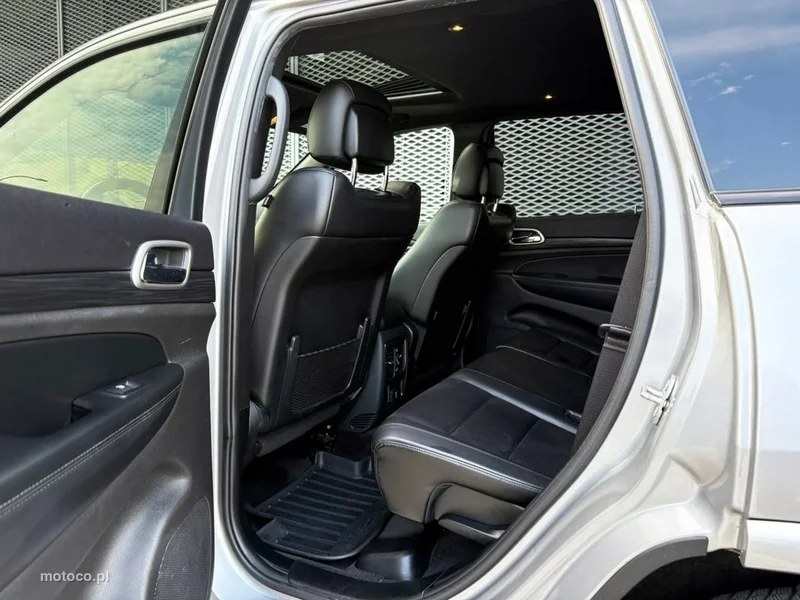 Jeep Grand Cherokee 16