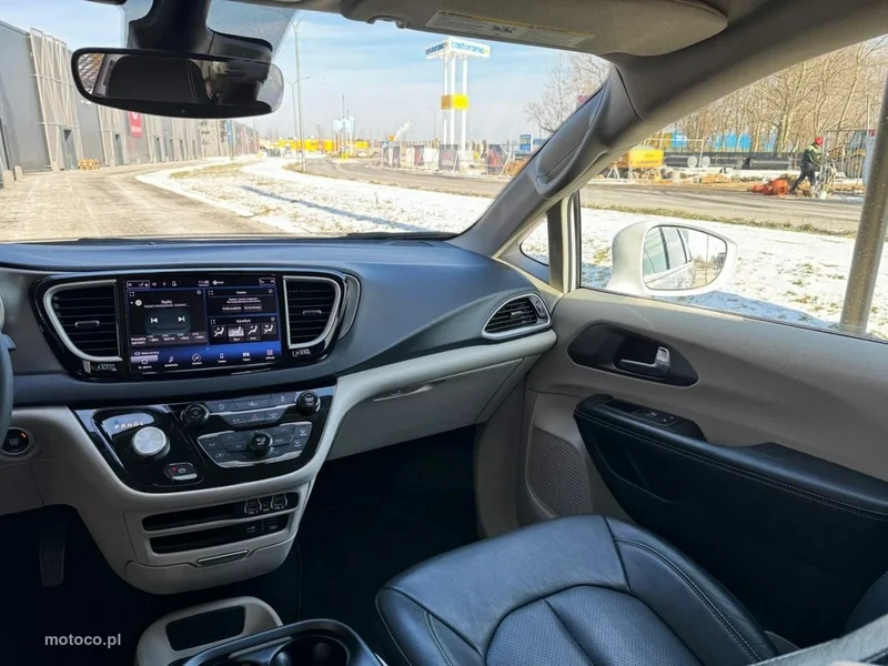Chrysler Pacifica 29