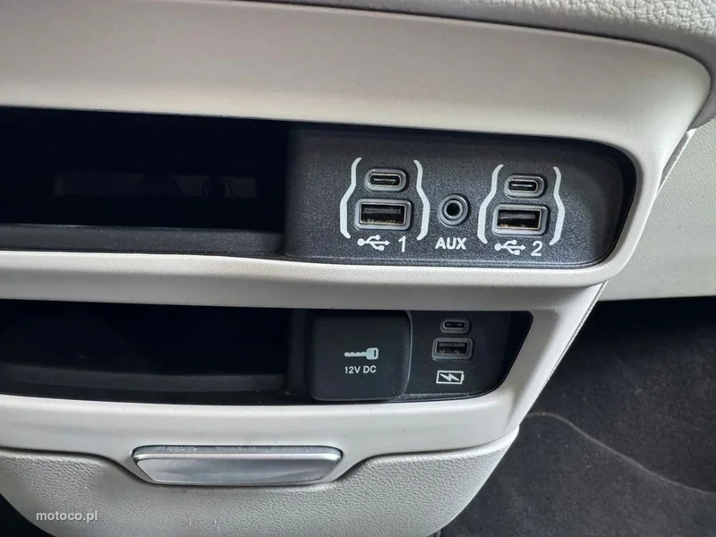 Chrysler Pacifica 38