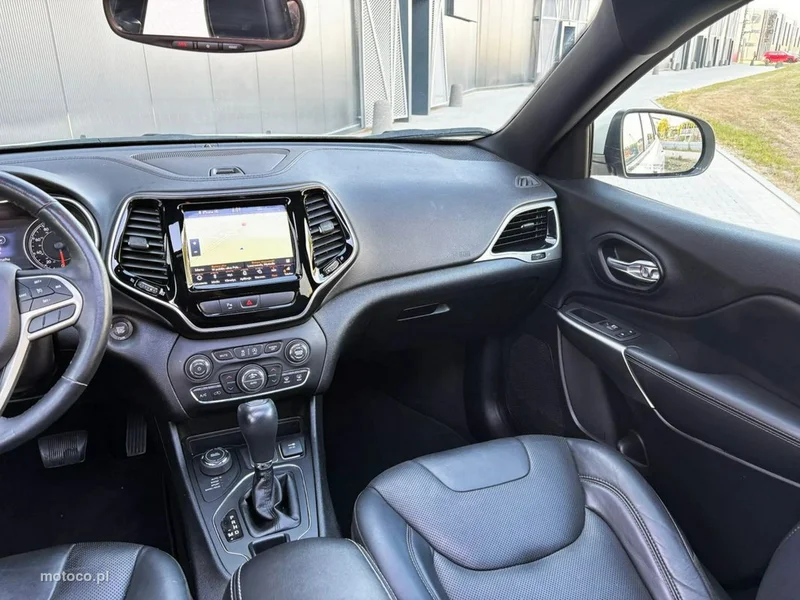 Jeep Cherokee 21