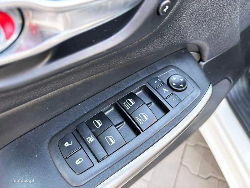 Jeep Cherokee 34