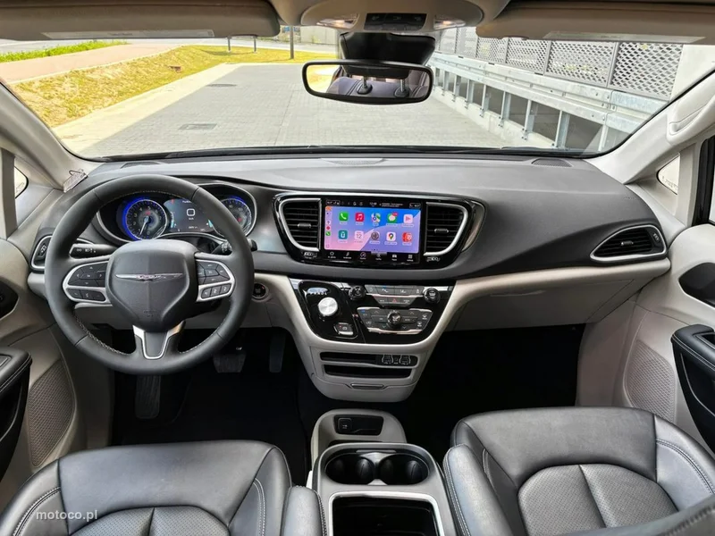 Chrysler Pacifica 23