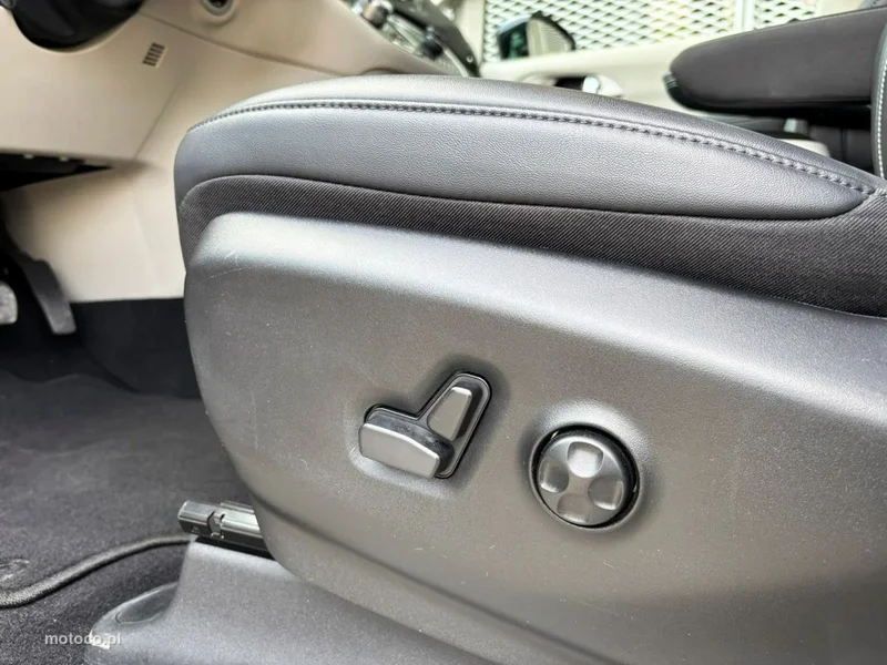 Chrysler Pacifica 39