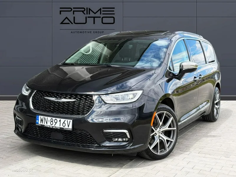 Chrysler Pacifica 2