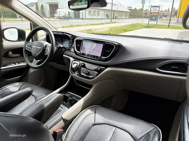 Chrysler Pacifica 22
