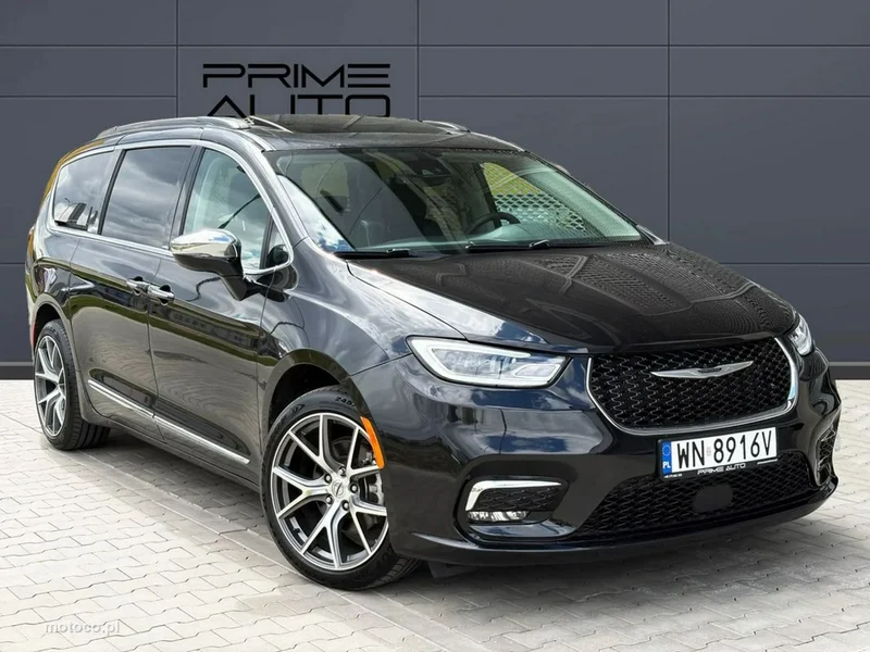Chrysler Pacifica 5