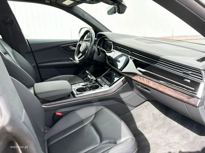 Audi Q8 4M 10