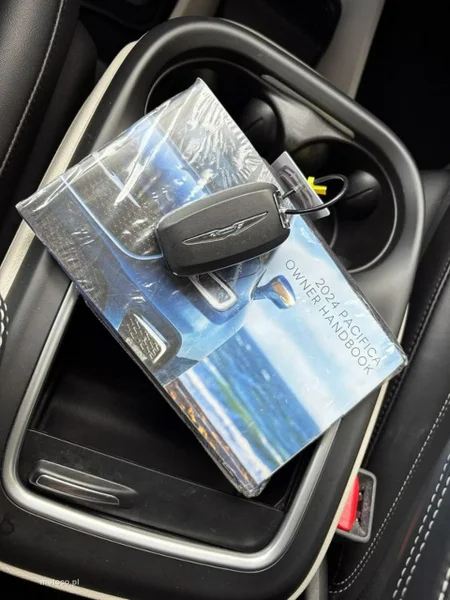 Chrysler Pacifica 23