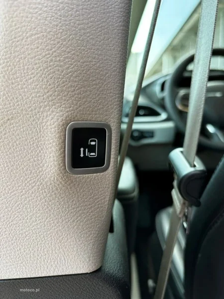 Chrysler Pacifica 27