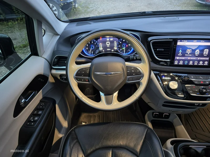 Chrysler Pacifica 23
