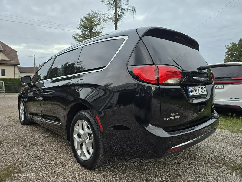 Chrysler Pacifica 7