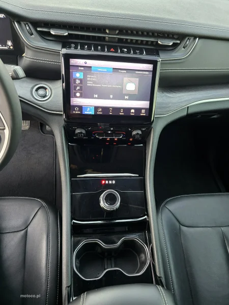 Jeep Grand Cherokee 24