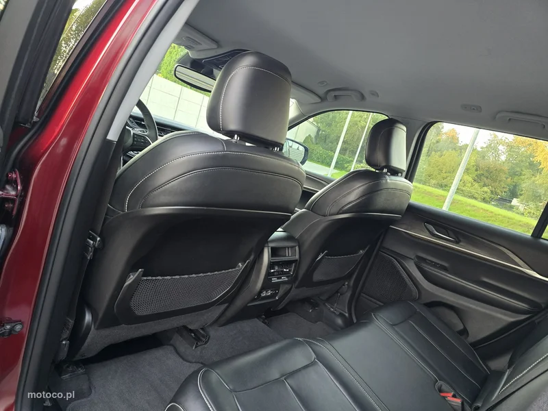 Jeep Grand Cherokee 32