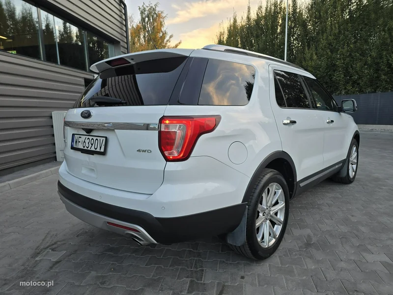 Ford Explorer 15