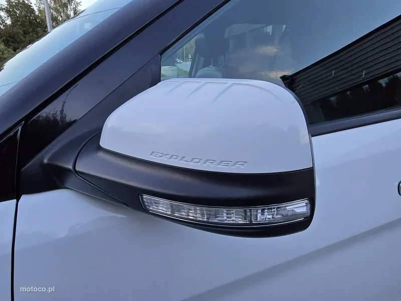 Ford Explorer 17