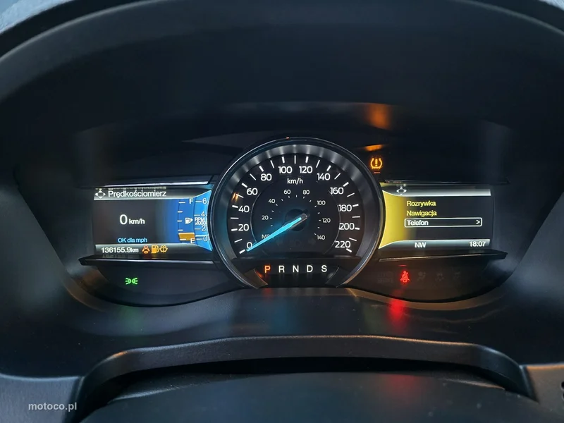 Ford Explorer 24