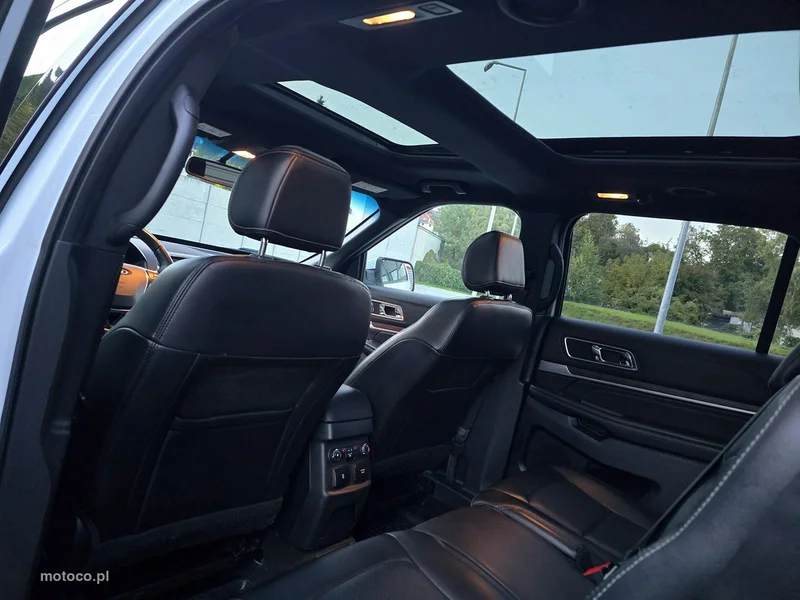 Ford Explorer 31