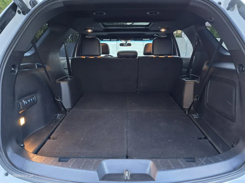 Ford Explorer 37