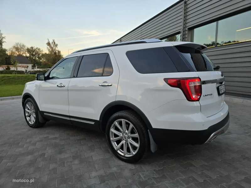 Ford Explorer 5