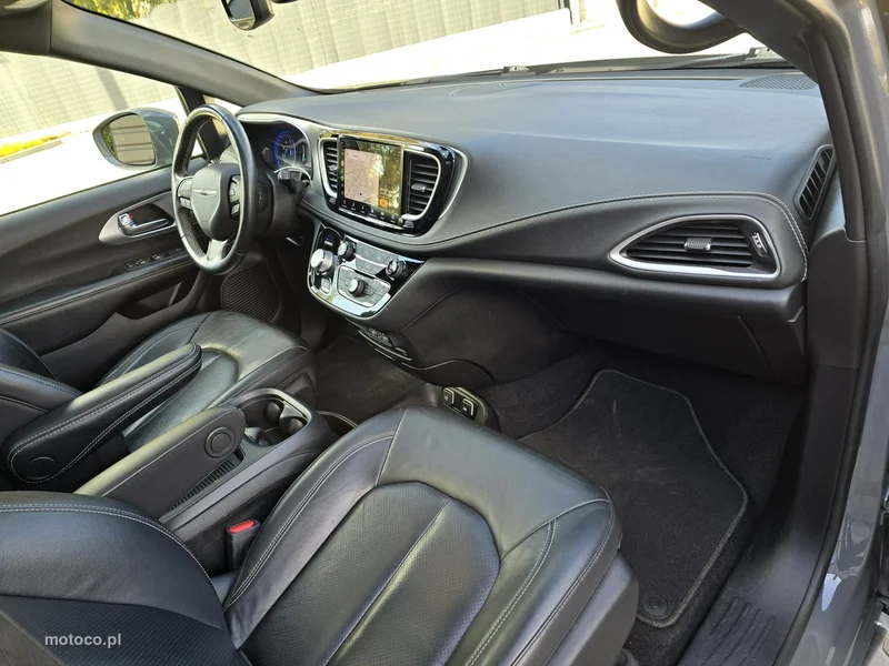 Chrysler Pacifica 37