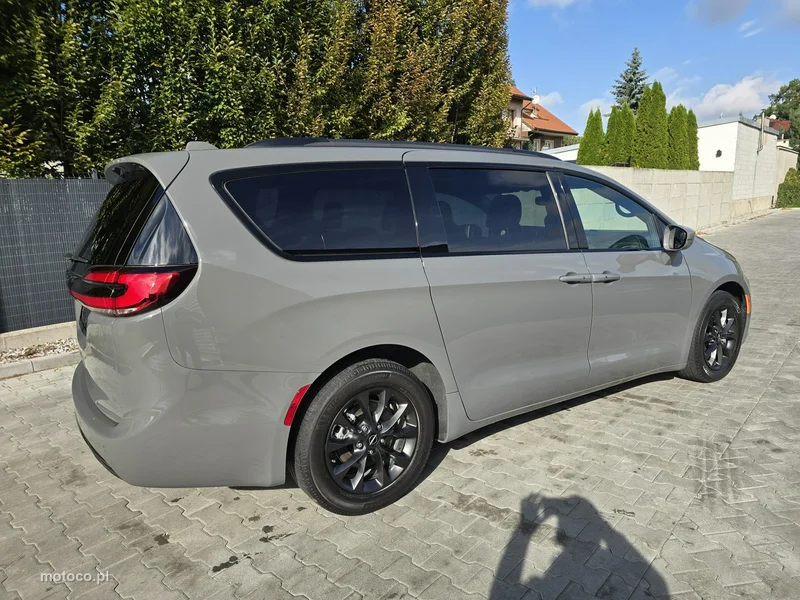 Chrysler Pacifica 6