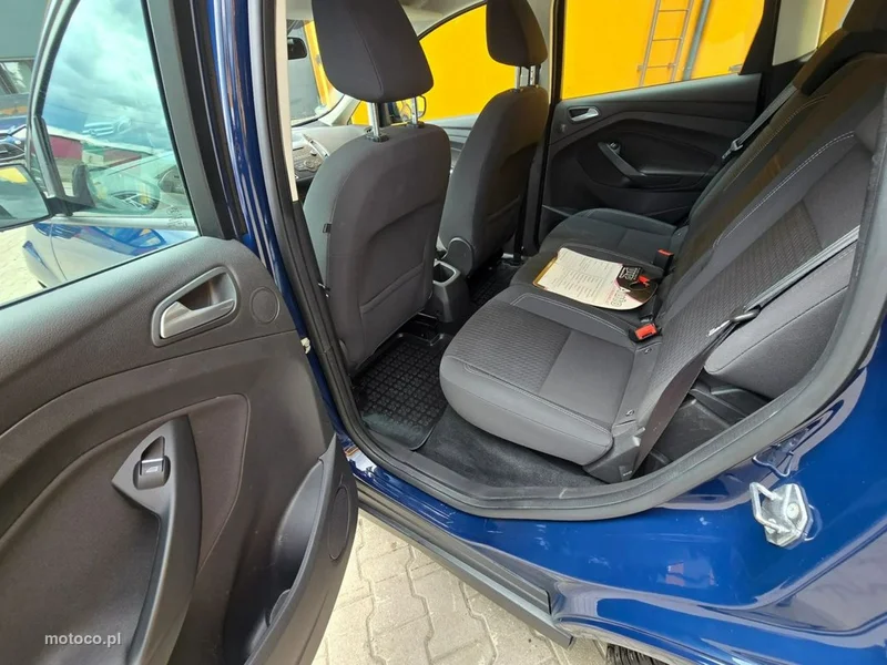 Ford C-Max II 14