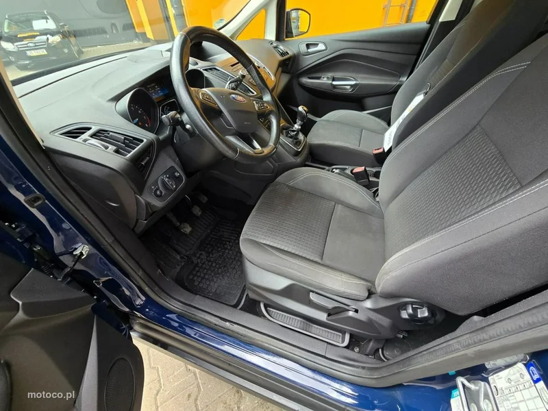 Ford C-Max II 15