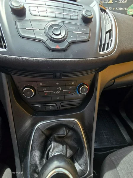Ford C-Max II 18