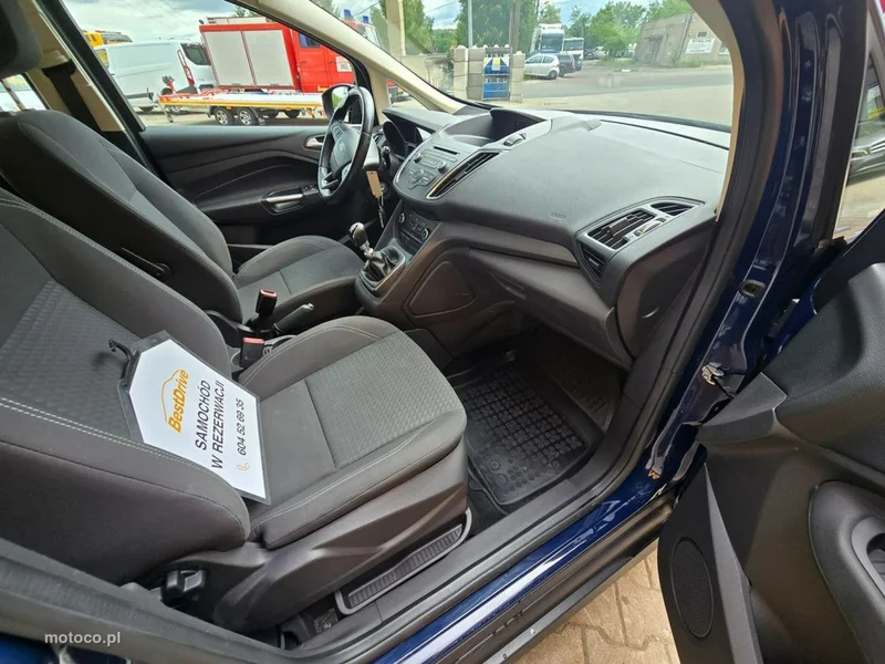 Ford C-Max II 10