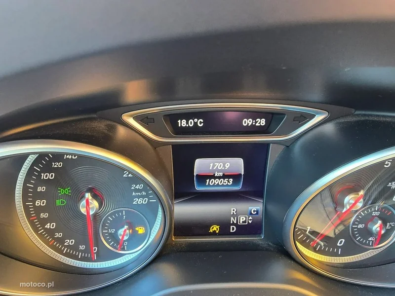 Mercedes-Benz GLA X156 GLA 200 16