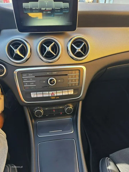 Mercedes-Benz GLA X156 GLA 200 18