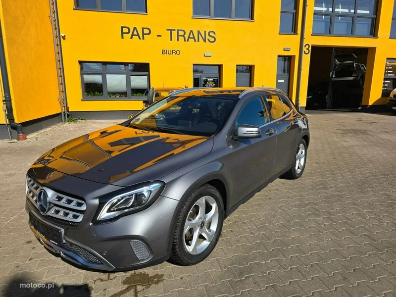 Mercedes-Benz GLA X156 GLA 200 6