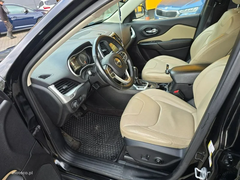 Jeep Cherokee 16