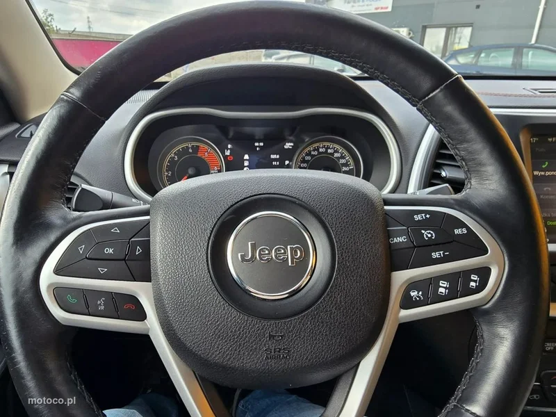 Jeep Cherokee 17